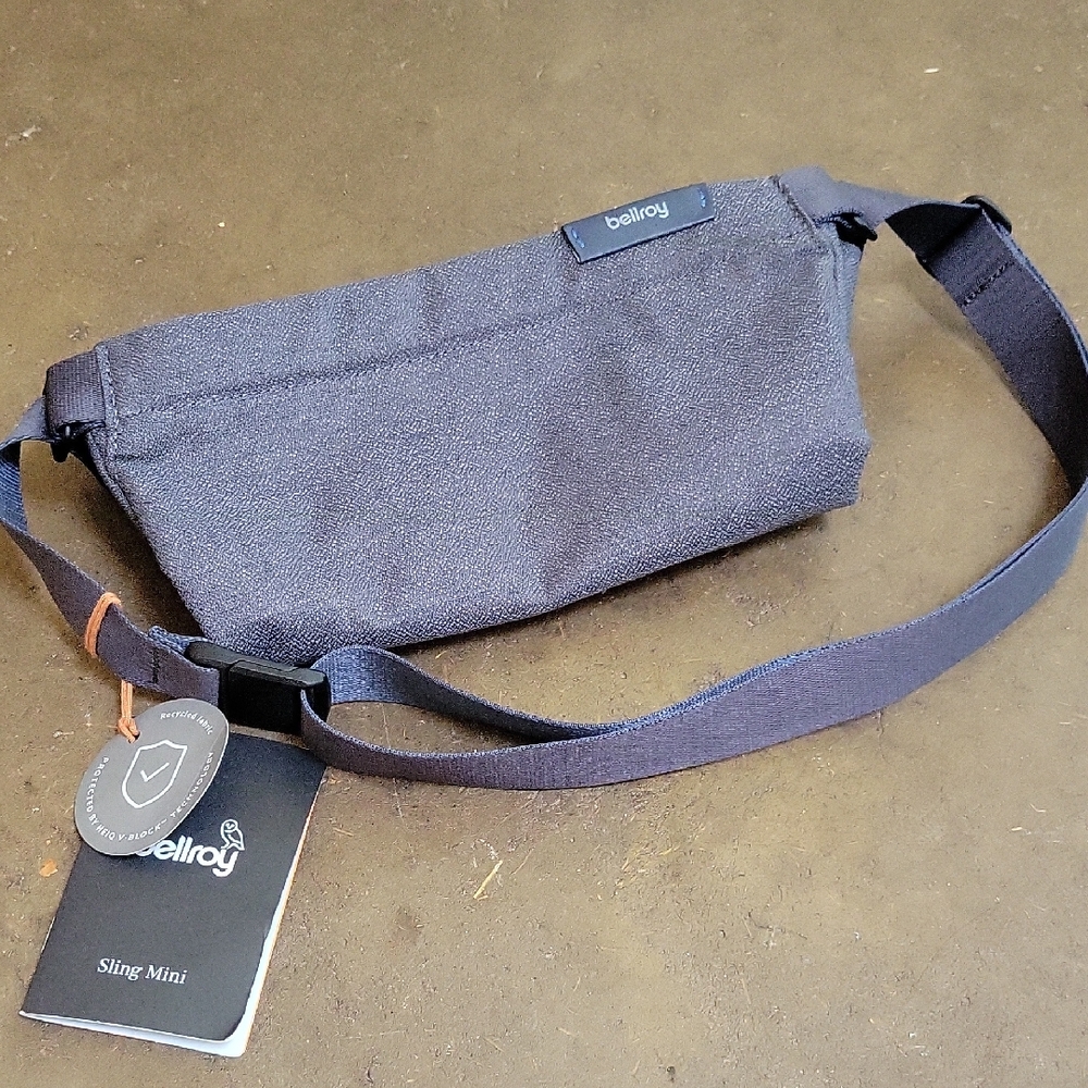 Bellroy Basalt Navy Blue On The Go Bag Minimalist Design Fanny Pack NWT